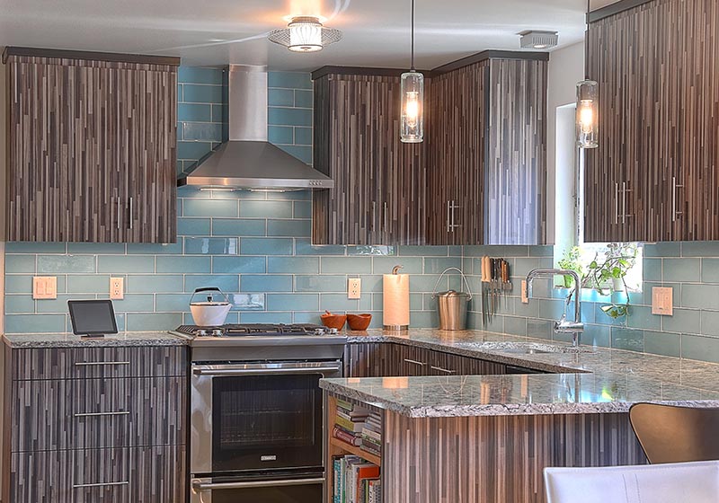 Make a statement with a beautiful patterned laminate material, matched perfectly with Streamline® RTA Cabinets.