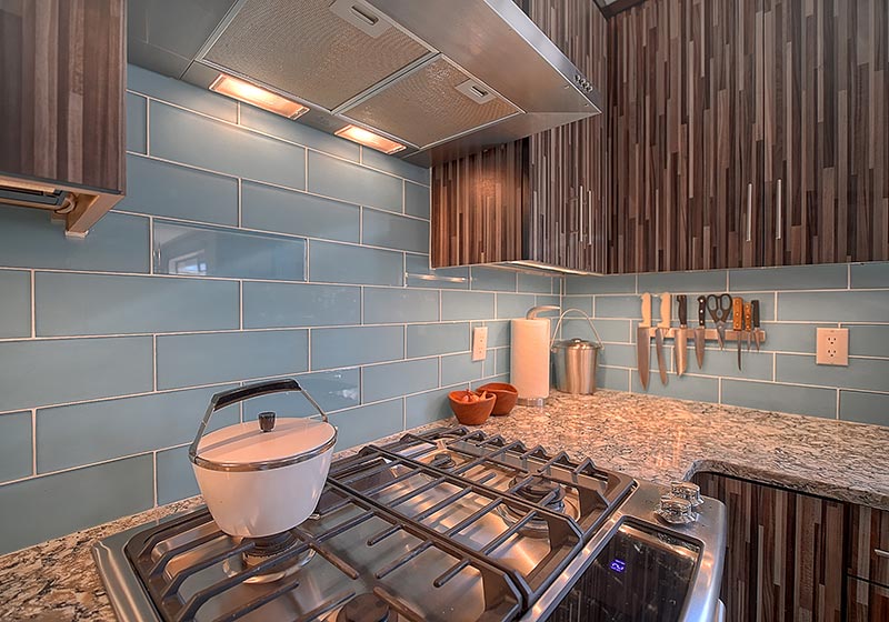 Make a statement with a beautiful patterned laminate material, matched perfectly with Streamline® RTA Cabinets.