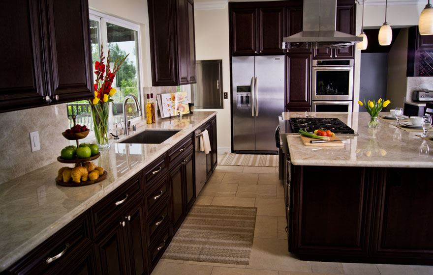 Streamline® Cabinet Boxes are the building blocks for this elegant and timeless kitchen.