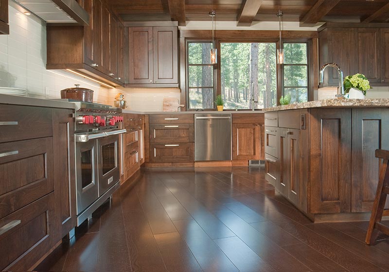 Modifying a Revere 3/4" (800) Door can achieve the perfect look, this rustic modern cabin is one to envy.