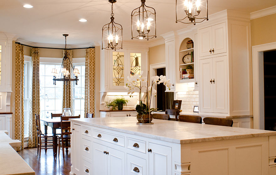 Every detail accounted for, this beautiful Laguna 3/4" (853) kitchen is pure perfection.