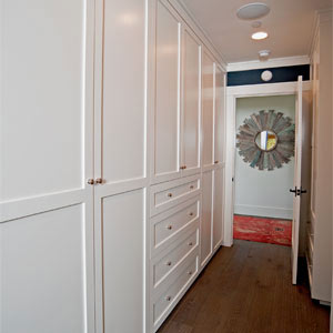 A Modern Craftsman: Closet